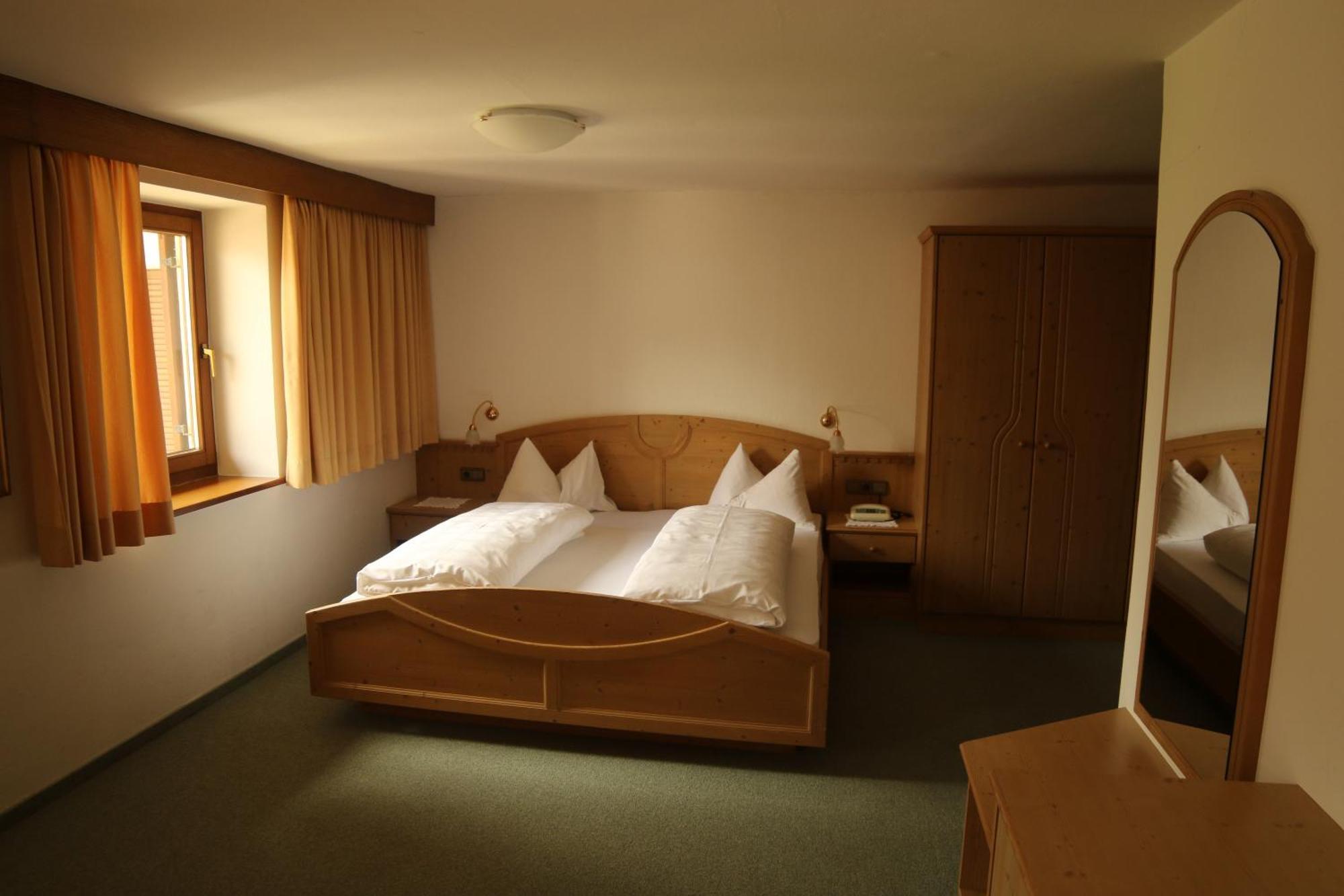 Gasthof Pension Roessl Nova Ponente Extérieur photo